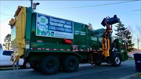 All Yellow Tailgate CCC Labrie Automizer Garbage Truck