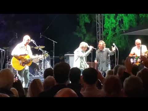 The Who & Eddie Vedder private event playing The Seeker. Townshend Pearl Jam