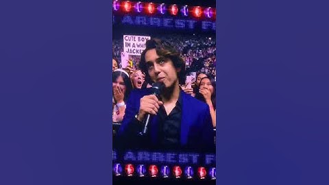 The best Juno arrest at Sabrina Carpenter’s show 🤣😏