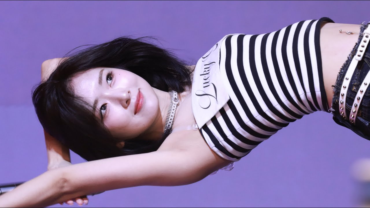 미유 UNO 직캠 메이딘S 창원대 축제 필연대동제 250930