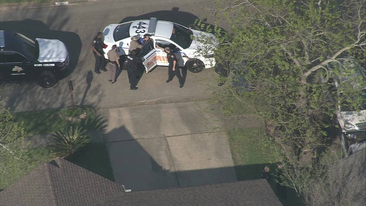Driver arrested after police chase in NW Harris County - YouTube