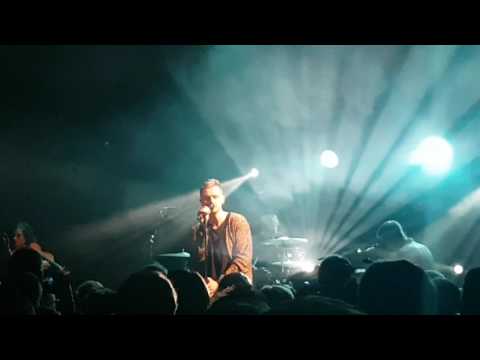 tom-chaplin,-hold-on-to-our-love,-le-trabendo,-paris,-17-march-2017