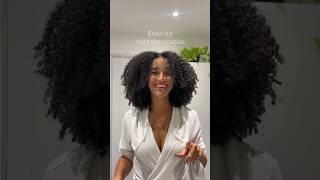 How it maintain a braid-out overnight. No re-braiding! 🚫 bonnet &amp; pillowcase from O So Curly