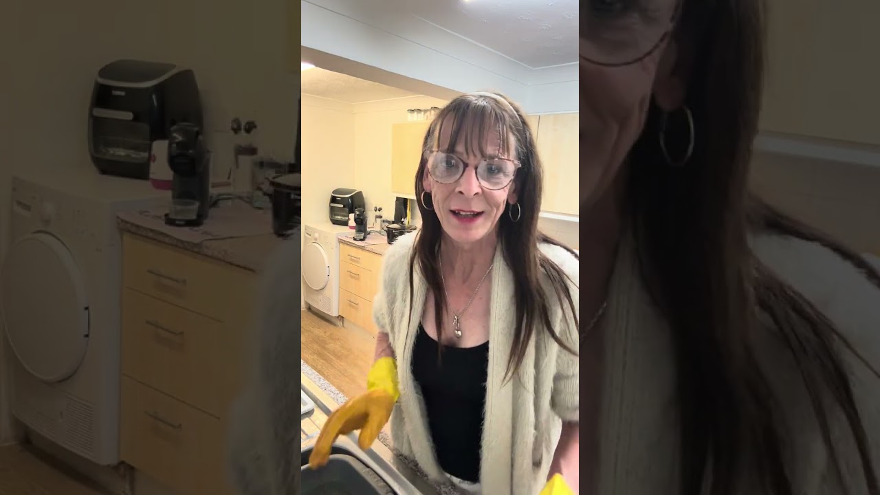 Magic Monday evening wash 🧼 up chat 💬 ❤️