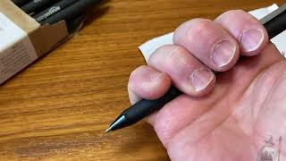 Amazon Basics Retractable Ballpoint Pens