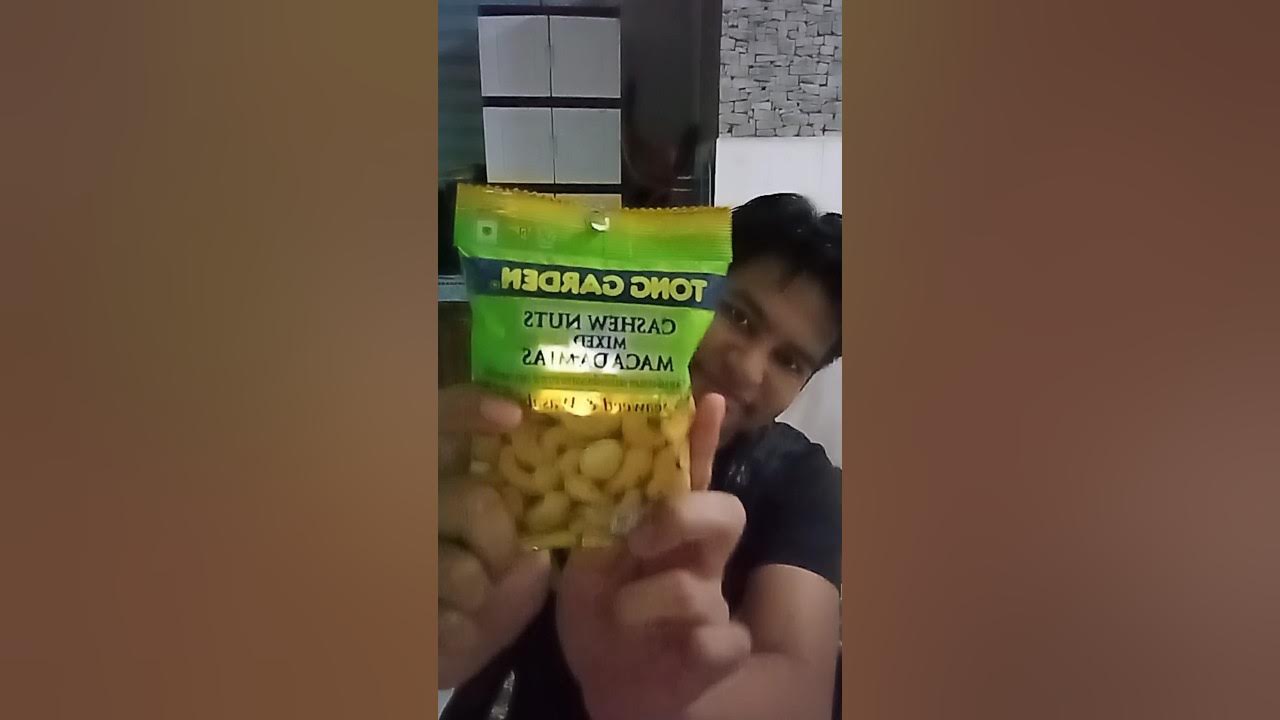 tong garden cashew nuts mixed macadamias seaweed & wasabi tonggarden