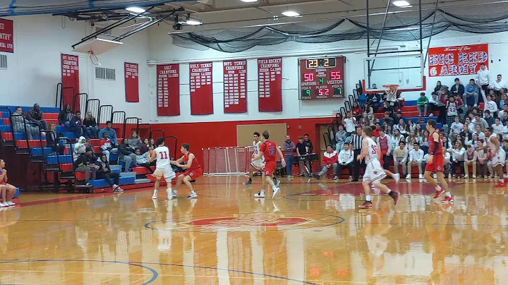 Sam Meeks three cuts Wall lead to 55-53