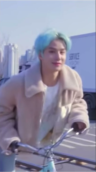 Gaya bersepeda ala Jungwoo🚲 #nct127 #nctu #neocity #beautiful #universe #uncut #musicvideo #bts
