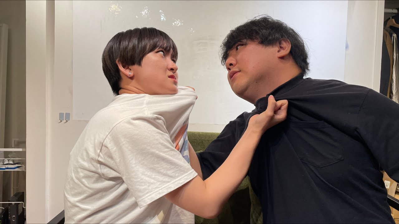 A live stream where they fight and gain 4,000 subscribers - YouTube