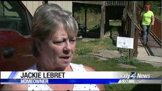 Family surveys damage in Cayuse Mountain Fire's wake