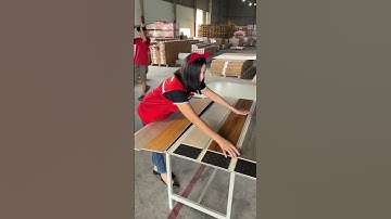 Sàn nhựa hèm khóa có đế cao su tiện lợi