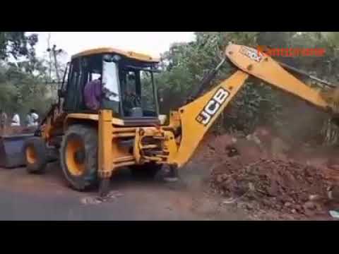 കേരള-കർണ്ണാടക അതിർത്തിയിലെ മാക്കൂട്ടം ചുരം റോഡ് കർണ്ണാടക പോലീസ് അടച്ചു. ദ്യശ്യങ്ങൾ കാണാം