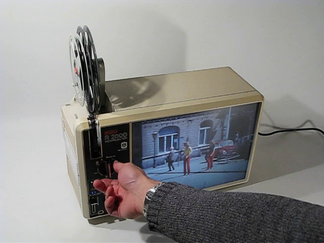 Eumig R2000 projector - YouTube