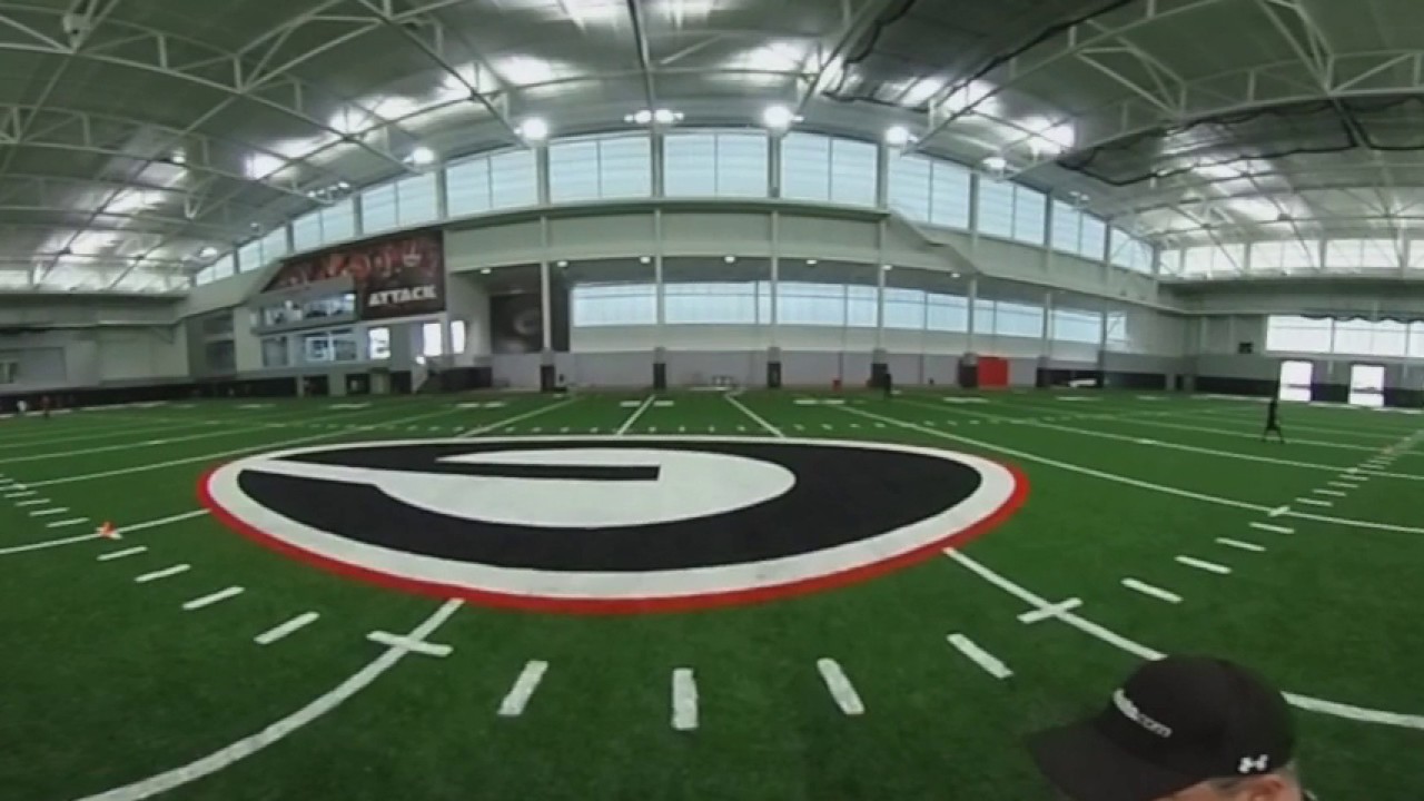Exclusive 360 Degree Look At Uga S Indoor Facility Youtube