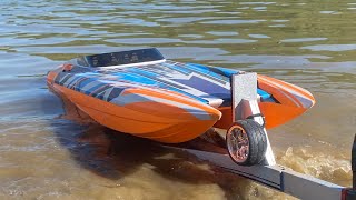 Luanching a Traxxas M41 | RC Boat Launching and Recovery