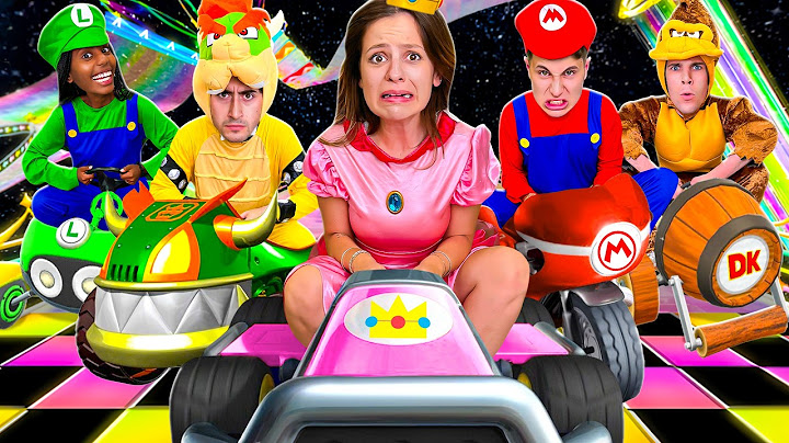 GIOCHIAMO A MARIO KART NELLA VITA REALE CON TUTTI I NOSTRI AMICI CHALLENGE!🚘