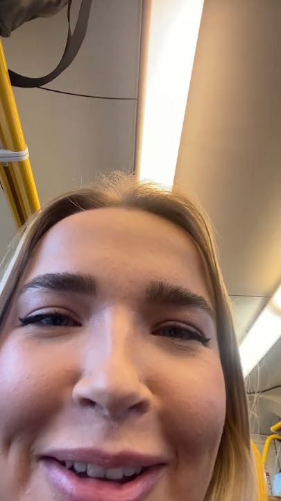 Dirty Dogs On Melbourne Train || ViralHog