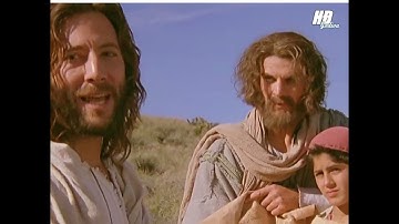 Phép lạ của Chúa Giêsu hóa bánh ra nhiều từ 5 chiếc bánh và 2 con cá