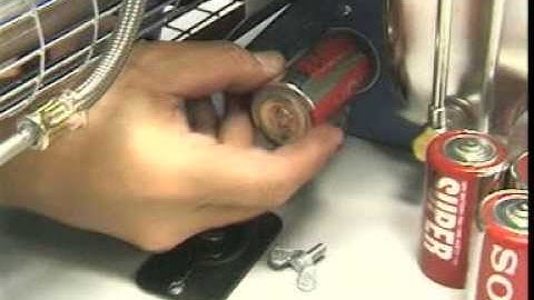 Igeba TF-35/AF-35 - How to insert batteries into a TF-35