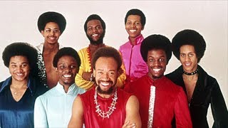 "LEGENDARY" EARTH, WIND & FIRE perform BOOGIE WONDERLAND 1980