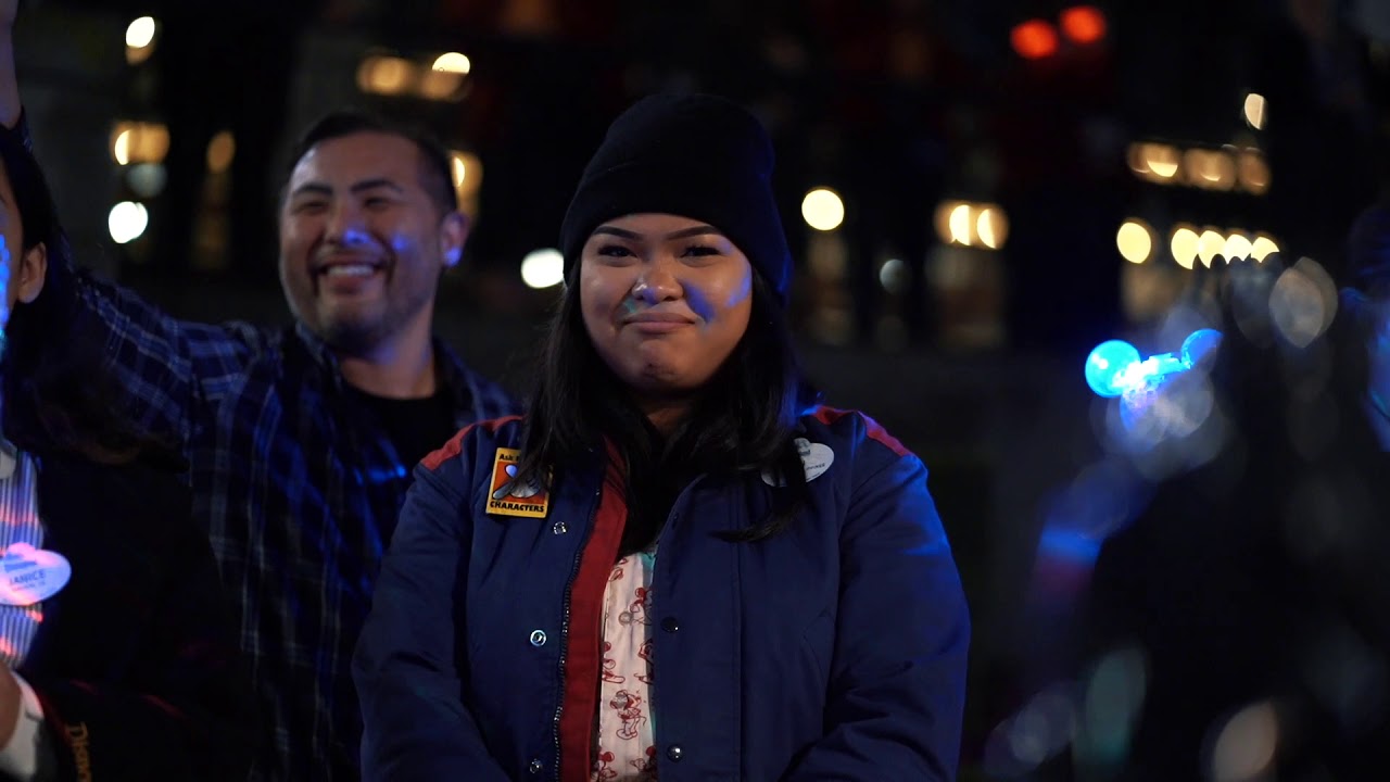 Cast Members Give a Special Goodbye for the Closing of Disneyland YouTube player