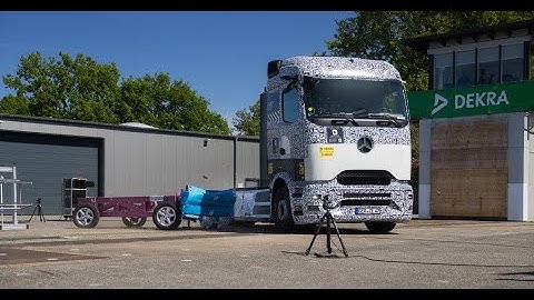 Safer on the road with high voltage: High passive safety of the Mercedes-Benz eActros 600 confirmed