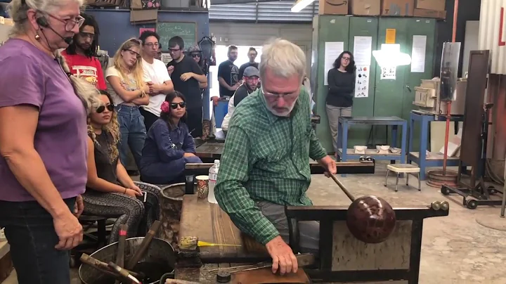 Stephen Woodruff glass  blowing demo