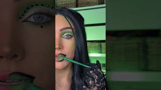 💚🩷 #wicked #wickedforgood #wickedmovie #makeup #makeuptransition #glinda #elphaba #makeuptutorial