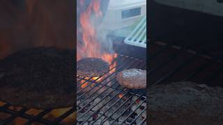 Classic Backyard Cheeseburger ?