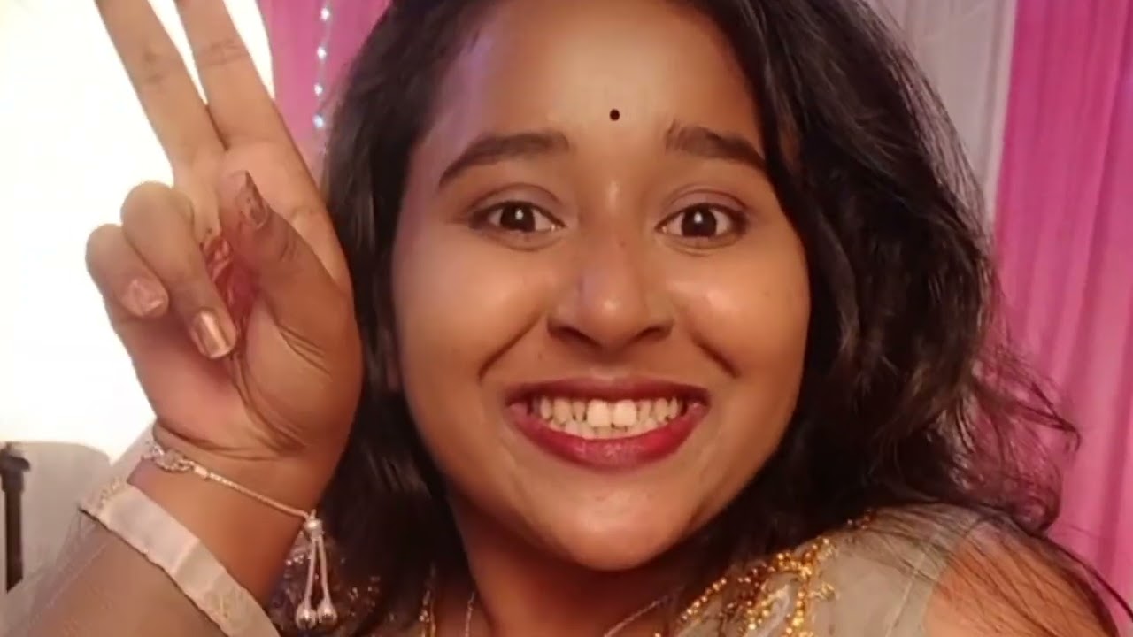 Nachte to hobei  mehendii   bole  kotha ....