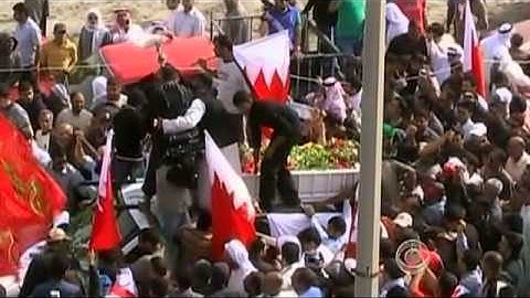 100,000 protesters gather in Bahrain capital