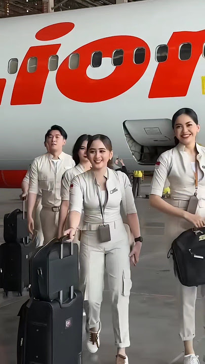 The world's two most expert air hostess sisters #shorts #ytshorts #trendingshort #viralshort #new