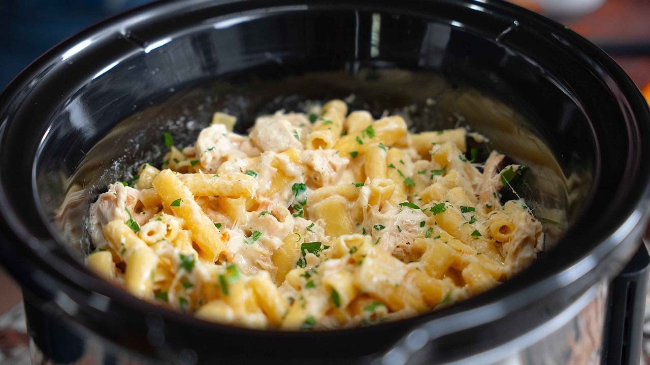 Easy Crockpot Chicken Alfredo | Creamy & Cheesy Slow Cooker Pasta