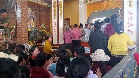 Buổi trưa 28.8 âm lịch rất nhiều bà con về Mẹ Mẫu Tiền Giang vía các lệnh bà.