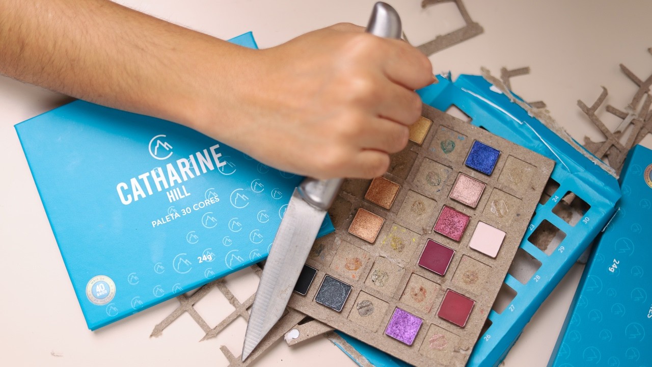 DESTRUÍ A PALETA DA CATHARINE HILL 😱 | depotagem, swatches e comparações