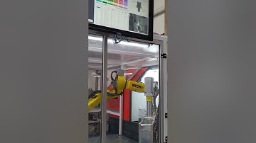 Fully automatic ultra-high frequency induction hardening machine integrated w/a robot arm automation