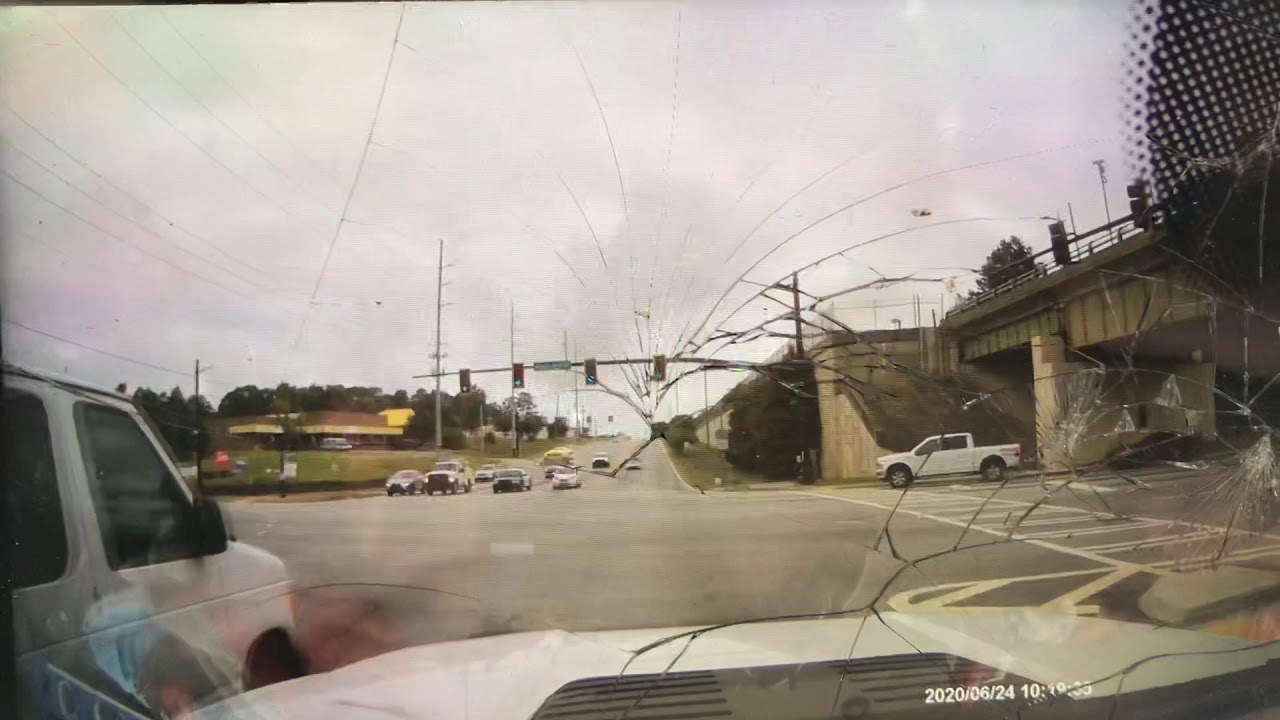 Accident on Atlanta road caught on camera [Dash Cam] YouTube