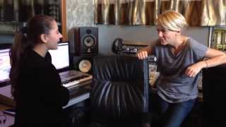 Memories, Cu Nicole Cherry Şi Dana Nălbaru, În Ţara Minunilor