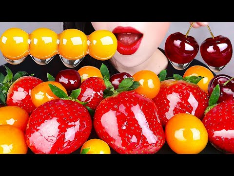 Video: Makanan Penutup Stroberi Dengan Minuman Keras Jeruk