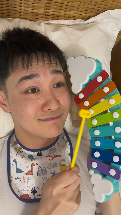 Baby discovers hidden talent for the xylophone