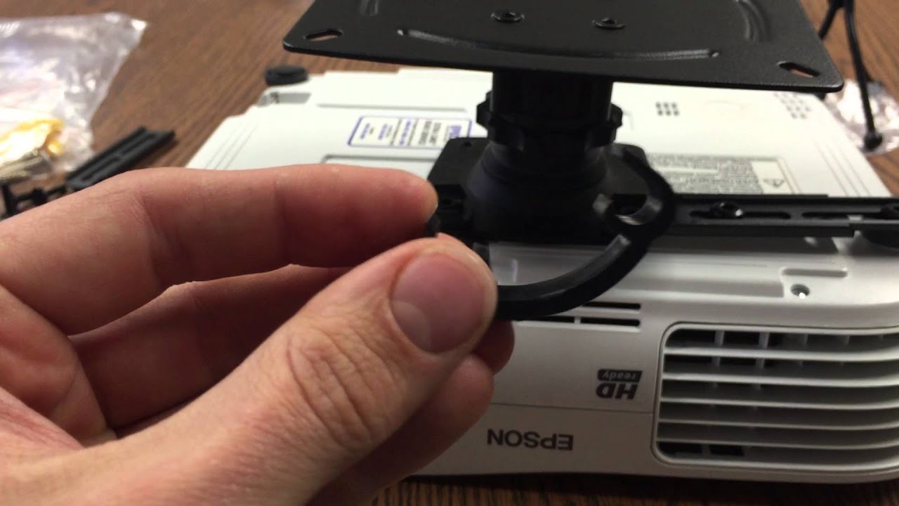 (8/11)STR Mount Tutorial: Putting the projector to the ceiling AND how to use the cable holder