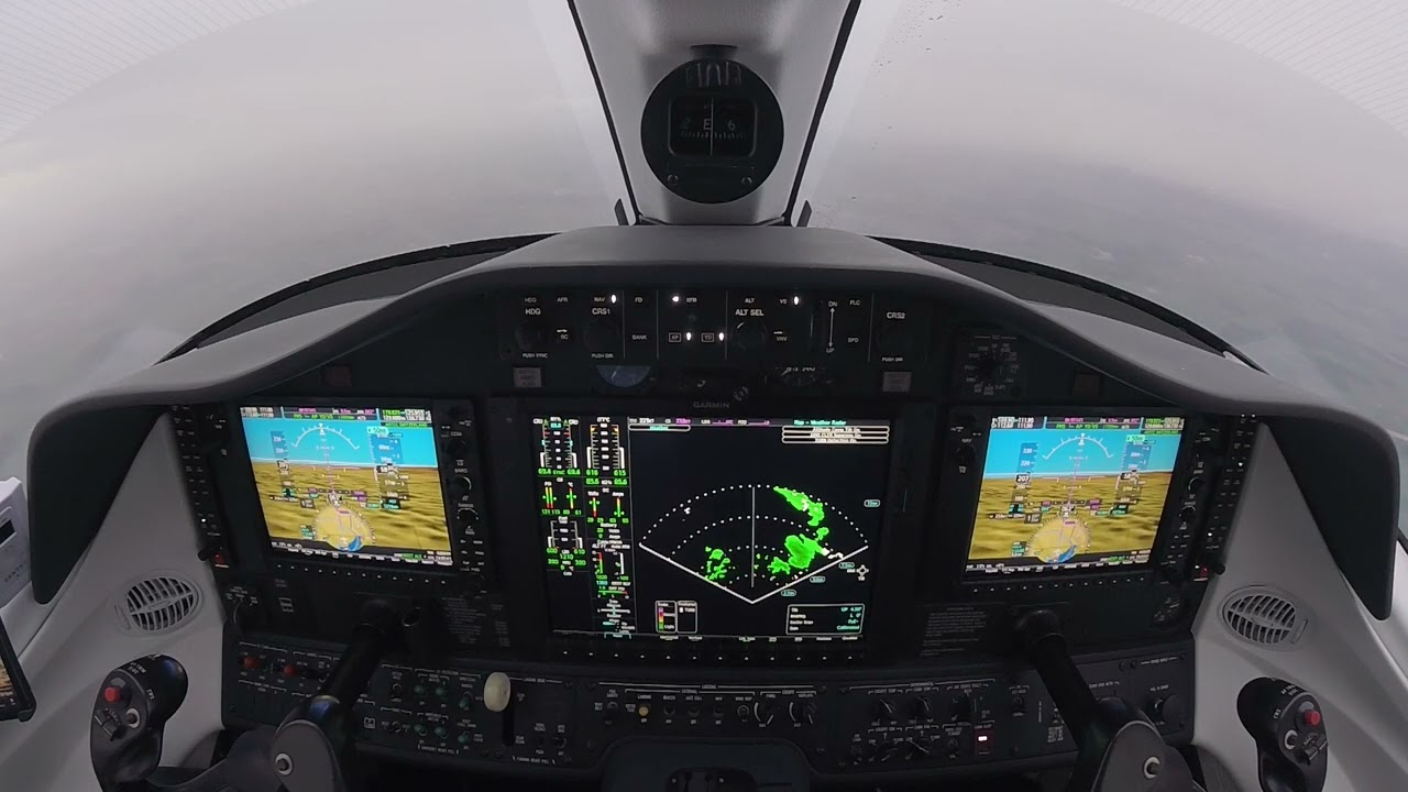 Garmin GWX 75 in light to mod. rain (w. Turbulence Det., Ground Clutter Suppr., Altitude-Comp. Tilt)