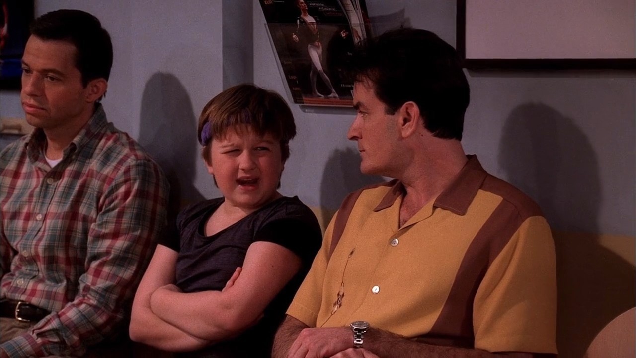 JAKE PRACTICA B4LLET - DOS HOMBRES Y MEDIO CAPITULOS COMPLETOS EN ESPAÑOL LATINO