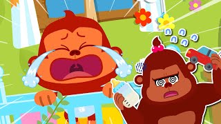 Taking Care of Gorilla Baby | Animal Family Love Song | Nursery Rhymes & Kids Songs