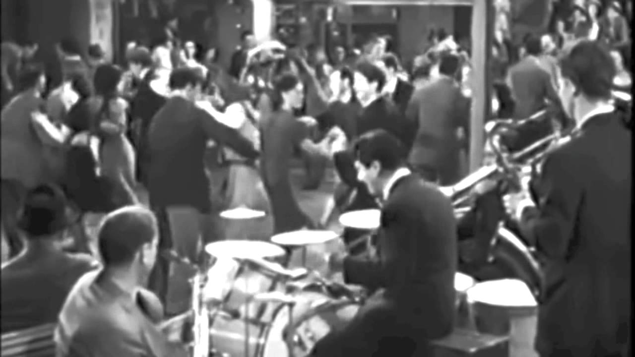 Gene Krupa "Wire Brush Stomp" YouTube