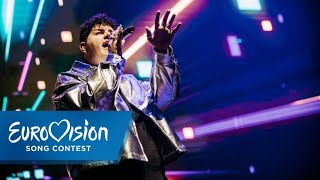 Isaak - "Always On The Run" (live bei Eurovision in Concert) | Eurovision Song Contest | NDR