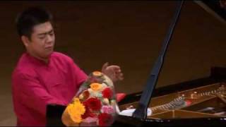 Lang Lang plays Schumann Traumerei. chords