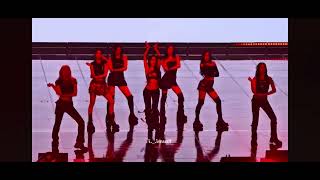 Babymonster mashup 2ne1 mirror.                