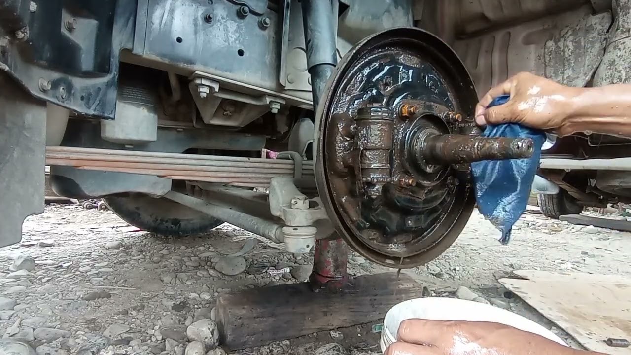 Ganti Karet Seal Rem Depan Dyna