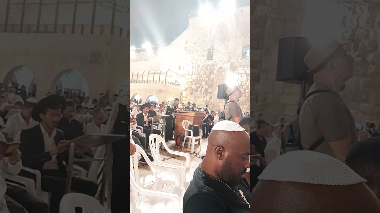 Rabbi Yackov Adis Leading Selichot at the Kotel